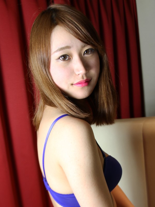 踊れ！チンチコリン・天王寺店 あいな 27歳 T：160　B：84(C)　W：56　H：84